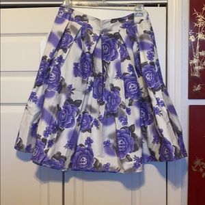 Ladies Cute Floral Flair Skirt!